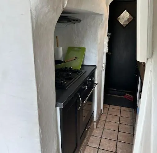 Cozy In Popular Street Apartament *